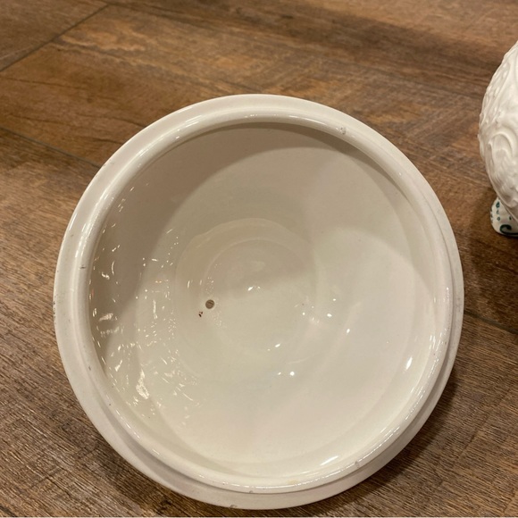 Wedgwood Etruria England “Patrician” Covered Tureen Paw Feet Stunning - Picture 10 of 15